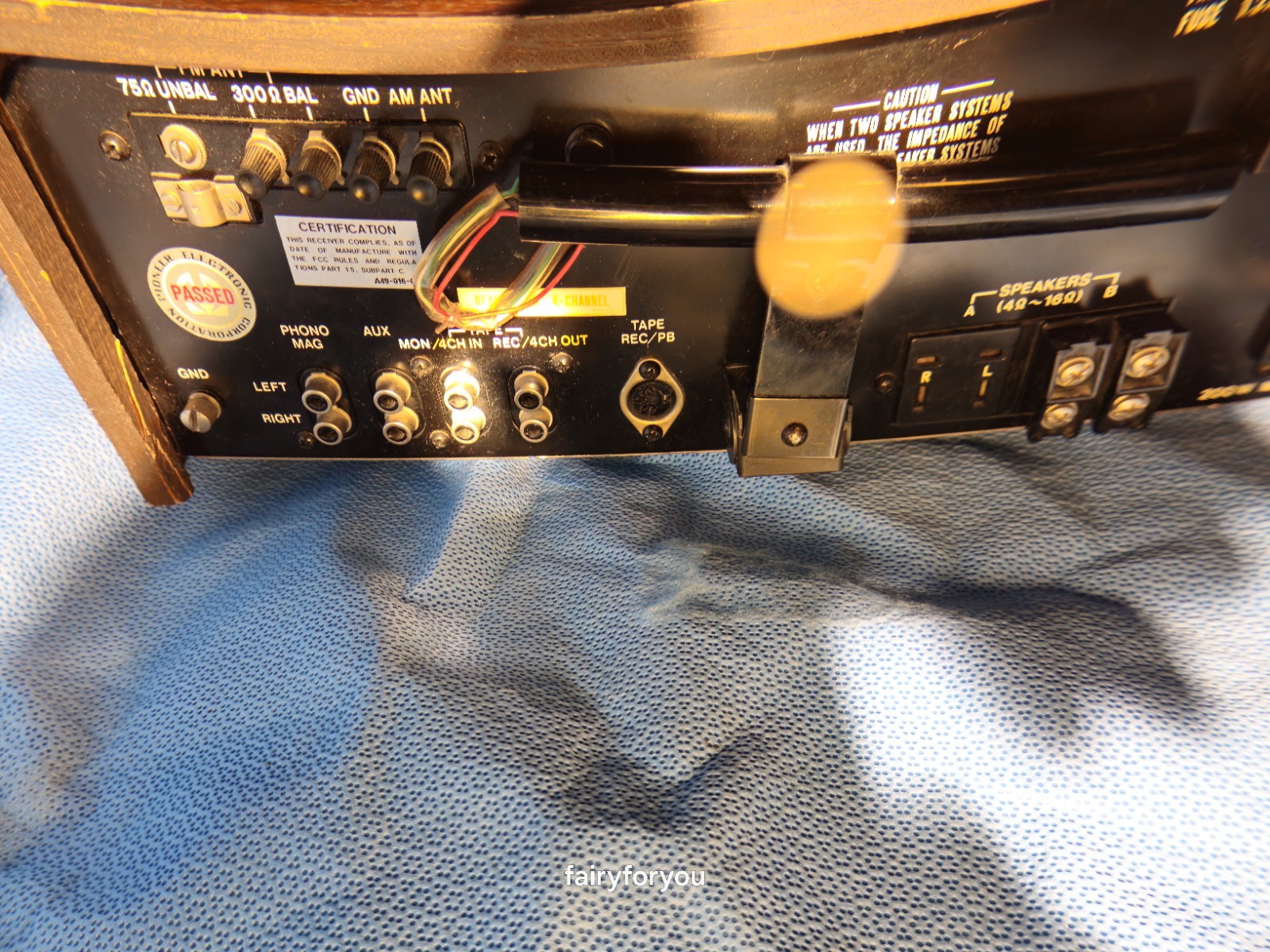 Vintage Pioneer SX-424 Stereo Receiver, Analog Sound, FM and MW (AM) and Phono.