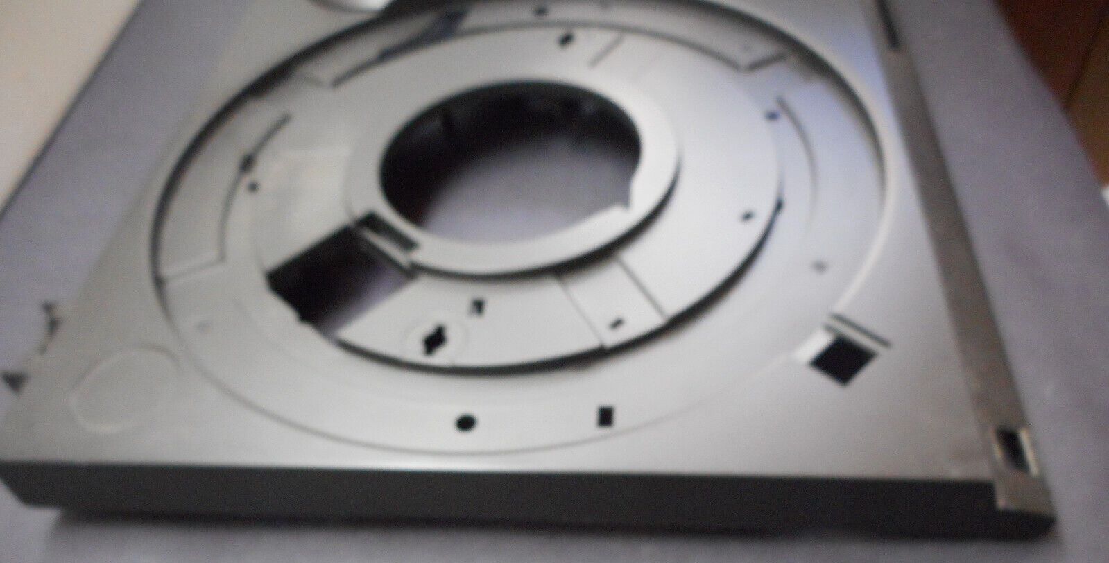 TECHNICS SL-QD33 TURNTABLE – PLINTH – PARTING OUT