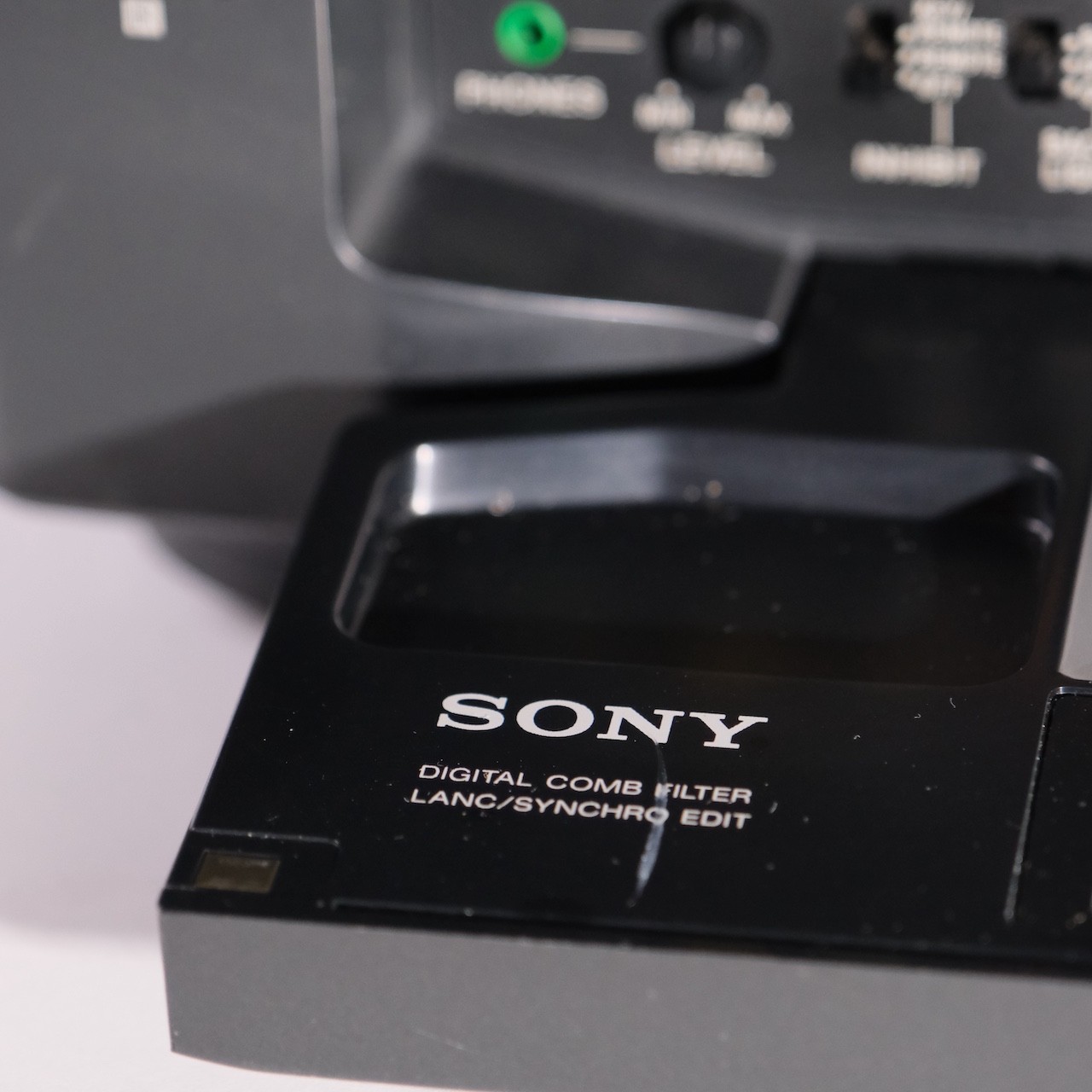SONY SVO 2000 Professional VCR S-VHS Player recently serviced WORKING!