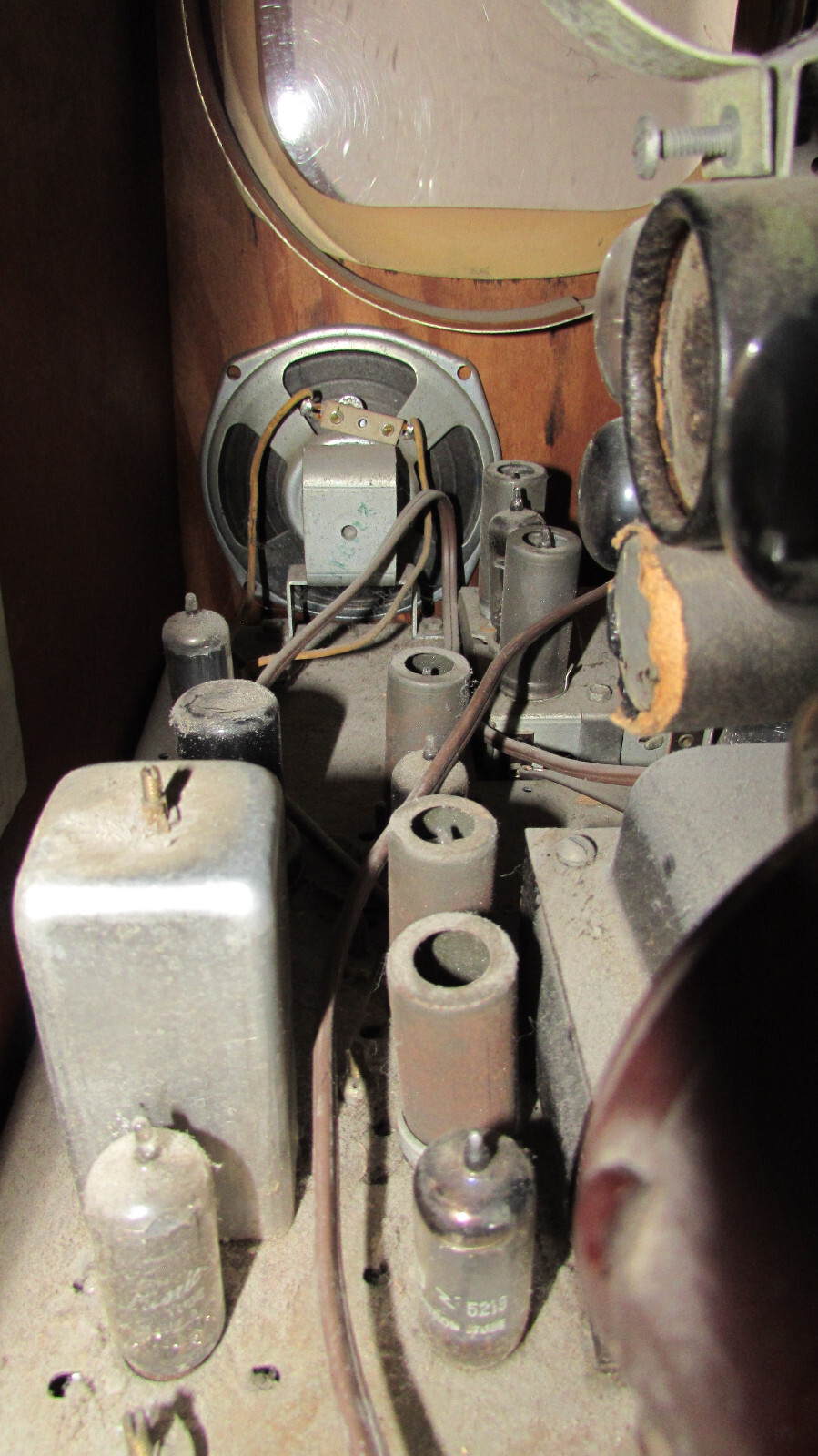 Vintage Sentinel Late 1940’s Early 1950’s 7″ Portable TV For Parts Or Repair