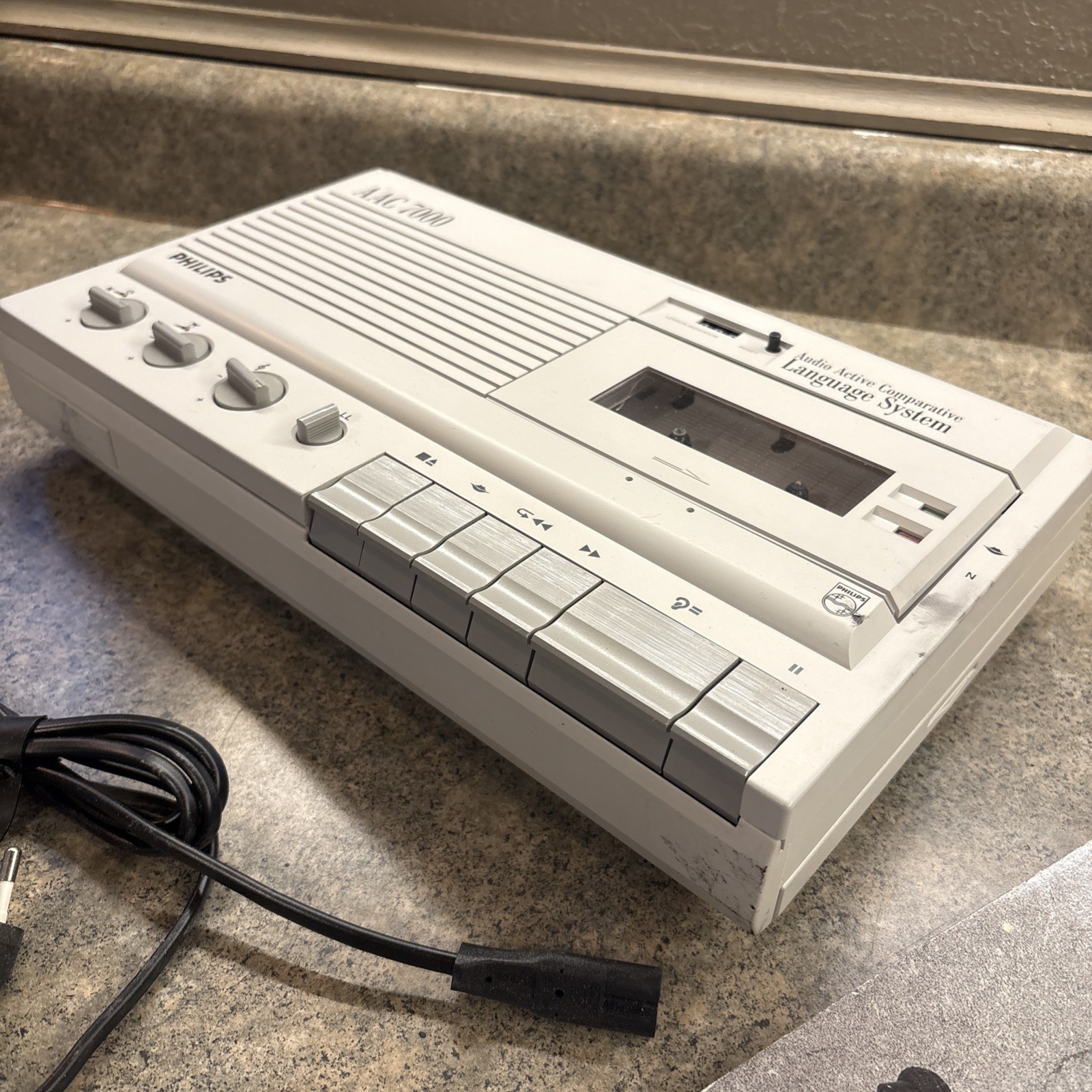 Philips AAC7000 Audio Active Comparative Language System Cassette Player 70’s