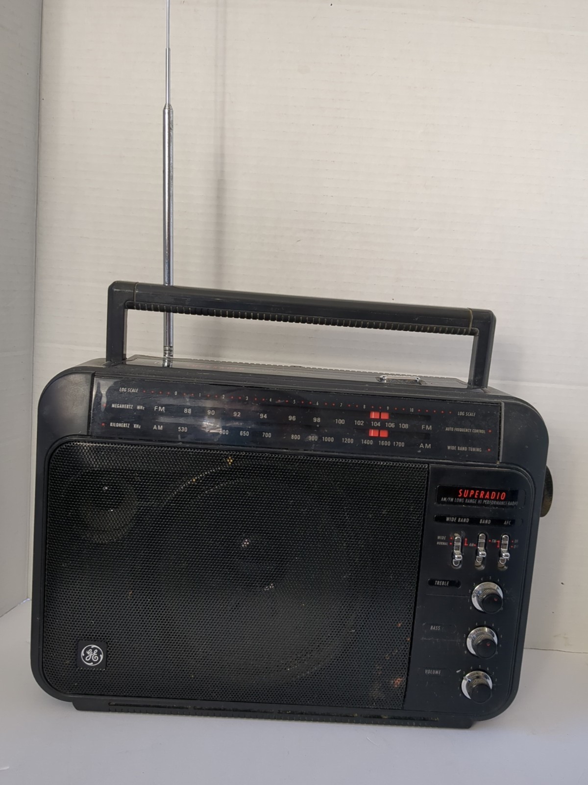 Vintage GE Superadio Long Range AM FM Hi Performance Super Radio 7-2887B TESTED
