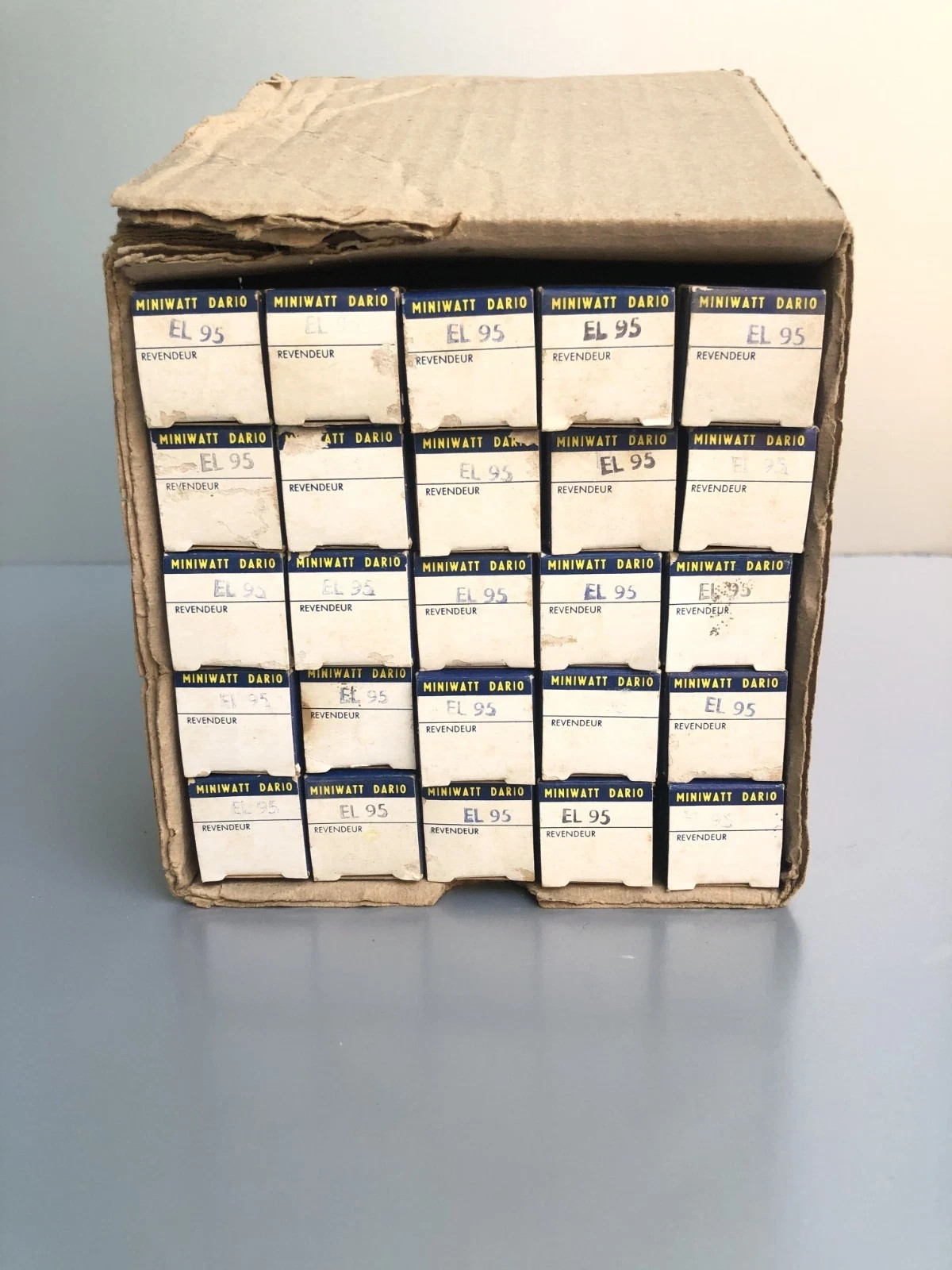 1 x Miniwatt Dario EL95 valvo, Hamburg NOS/NIB tube – Tested