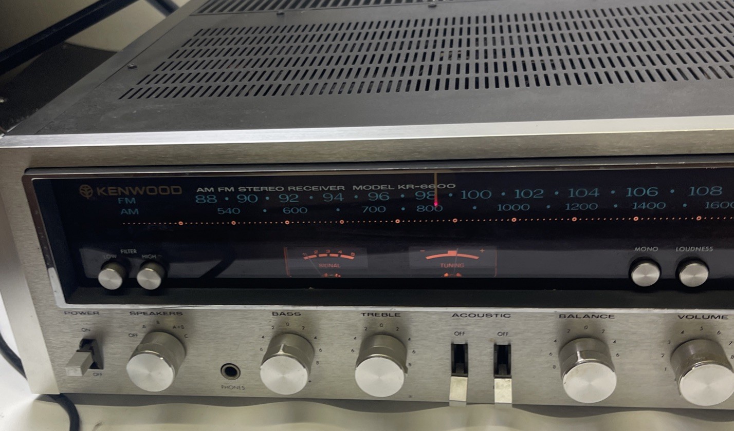 Beautiful Kenwood KR-6600 Receiver tested and works well