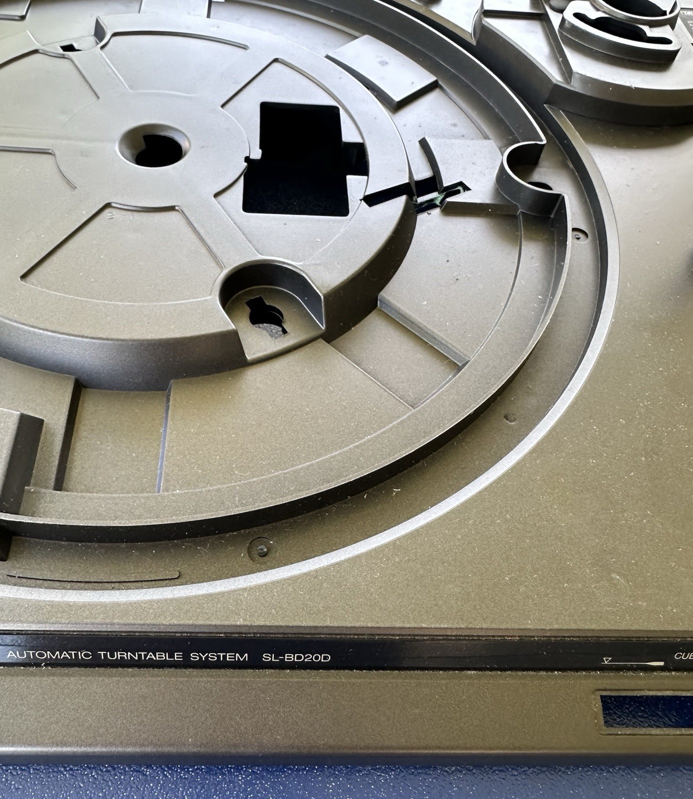 Technics SL-BD20D Turntable Parts | Plinth