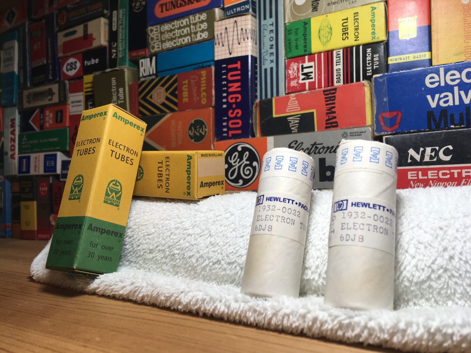 2 Vintage Mullard GtBritain 6DJ8 ECC88 /SameCode B9J1 /NOS Pair /HP SpecialEdtns