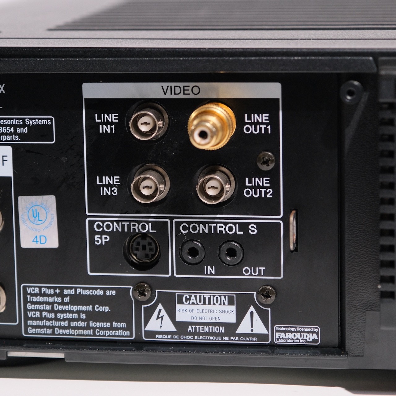 SONY SVO 2000 Professional VCR S-VHS Player recently serviced WORKING!