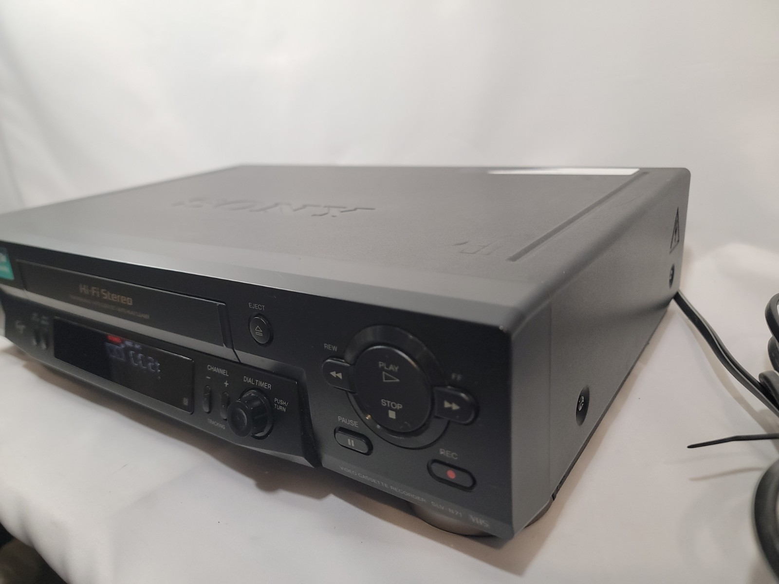 Sony SLV-N71 VCR VHS 4 Head Hi-Fi Stereo No Remote Included Tested