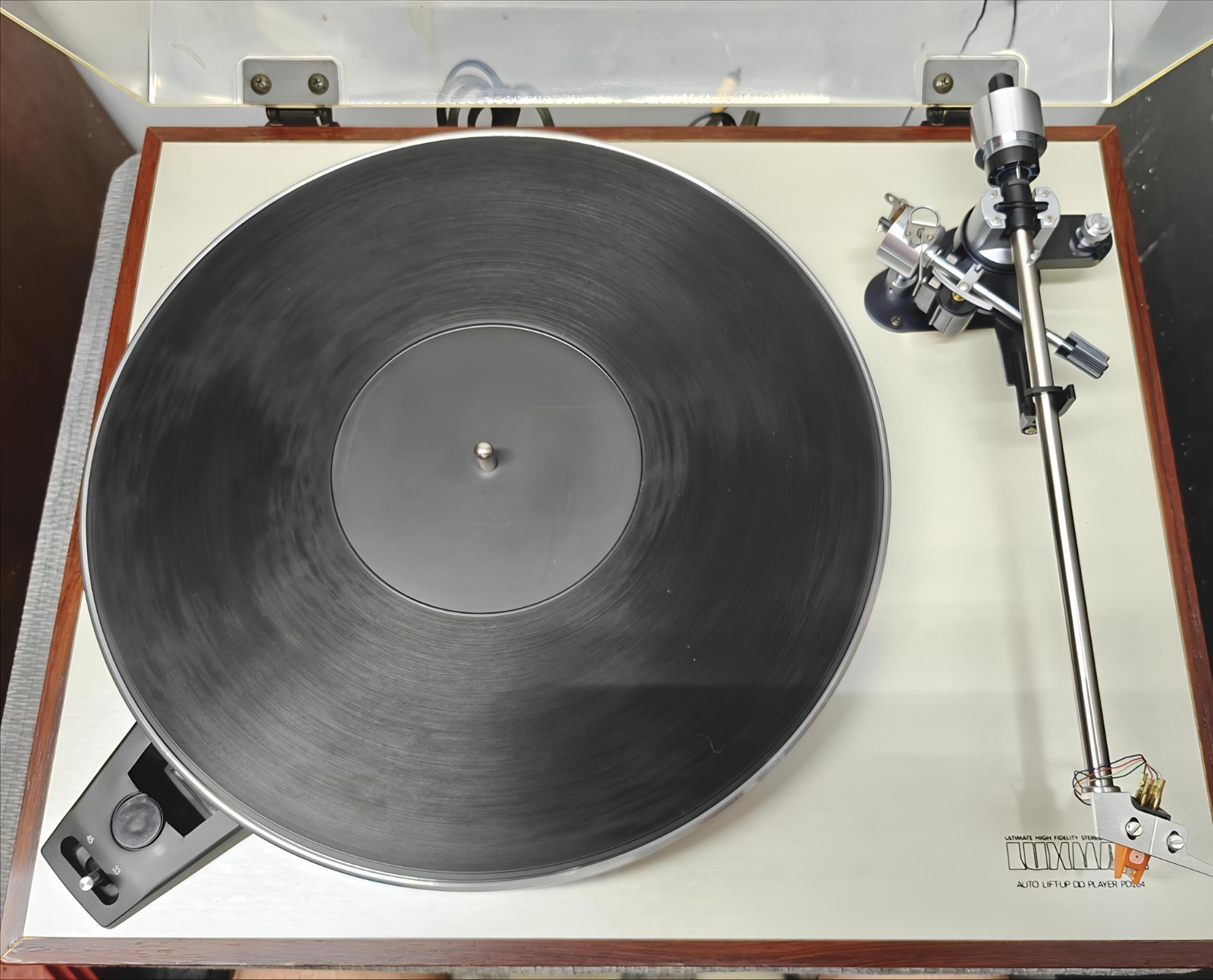 Excellent Vintage Luxman PD 264 Turntable. Auto Lift-Up Direct-Drive Player