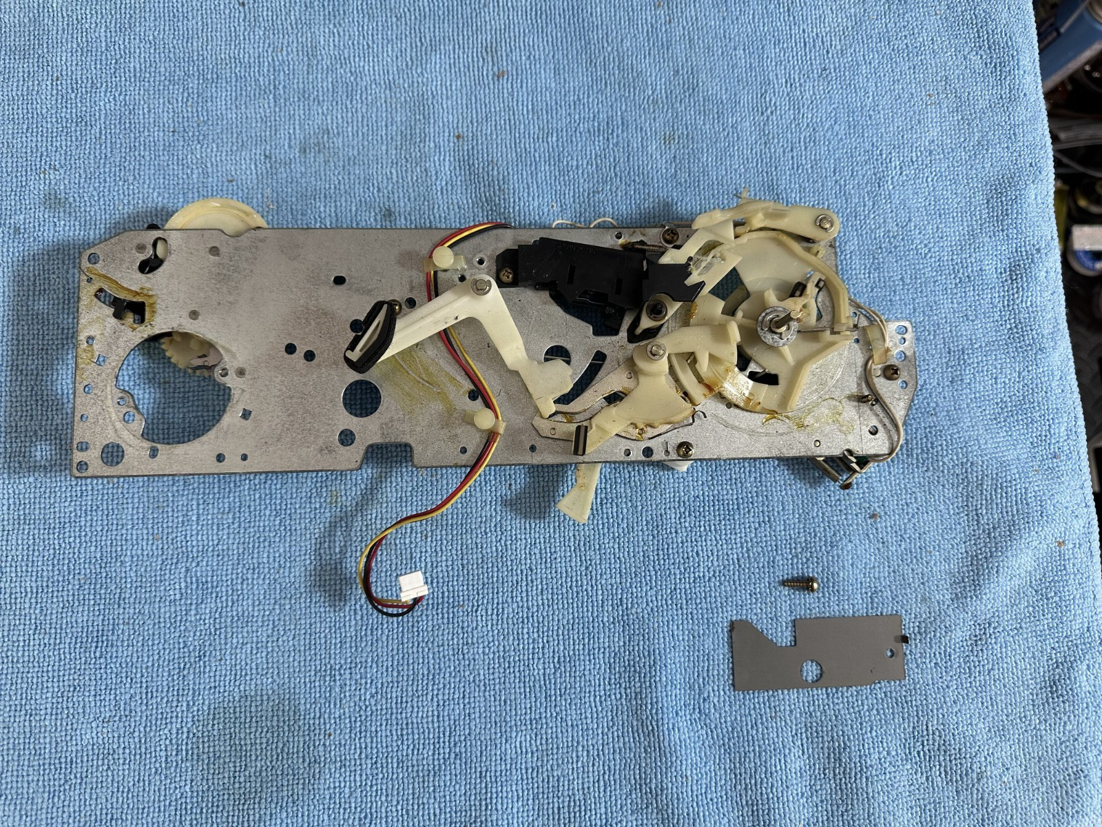 Technics SL-Q303 Vintage Turntable parts original Drive unit