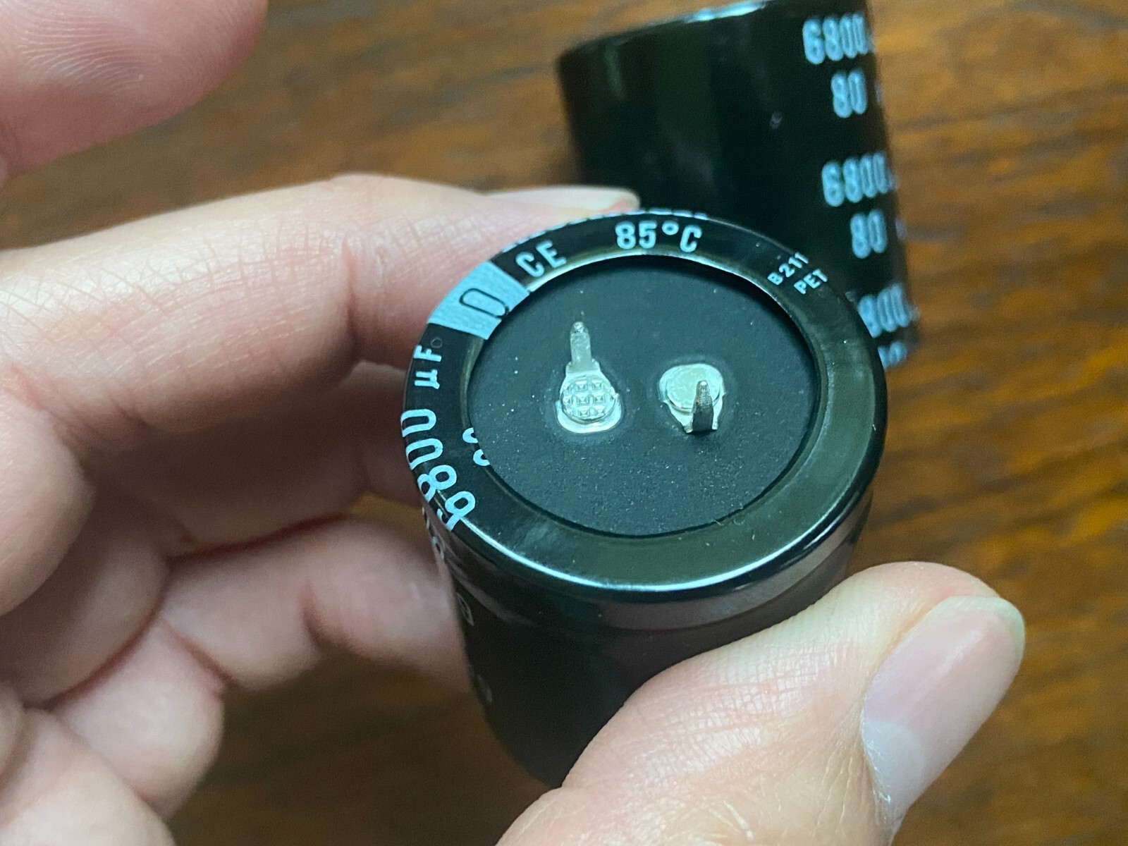 2 Replacement Main Filter Capacitors – Pioneer SX-550 Nichicon 6800 uf 80v 35mm