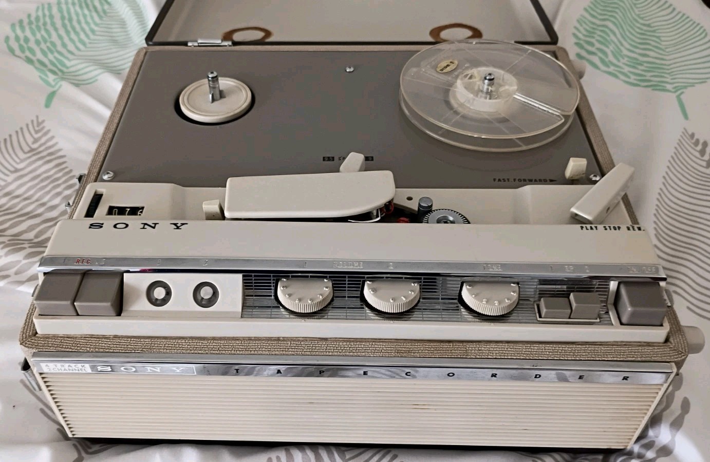 Vintage 1960s Sony Reel to Reel Tapecorder Model 464, Seems To Work, As Is Cond.