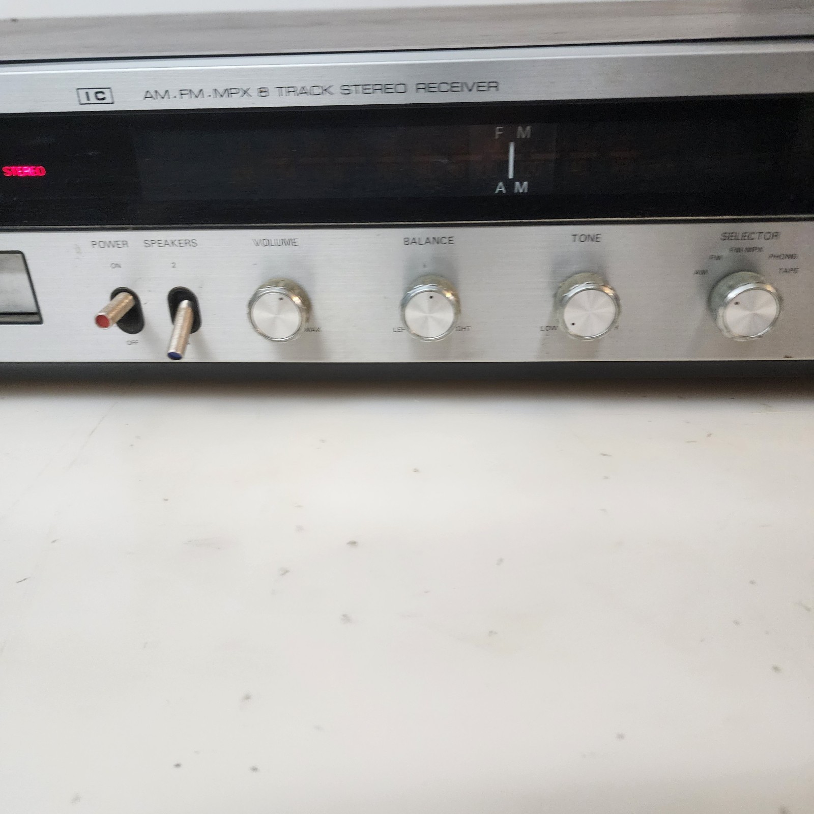 Vintage Eversonic AM/FM stereo Receiver 8-track Model 1000 Retro Faux Wood Grain