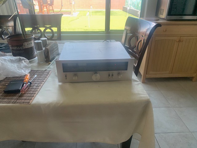 Kenwood KT-7500 Tuner Works but needs bulbs for back lighting