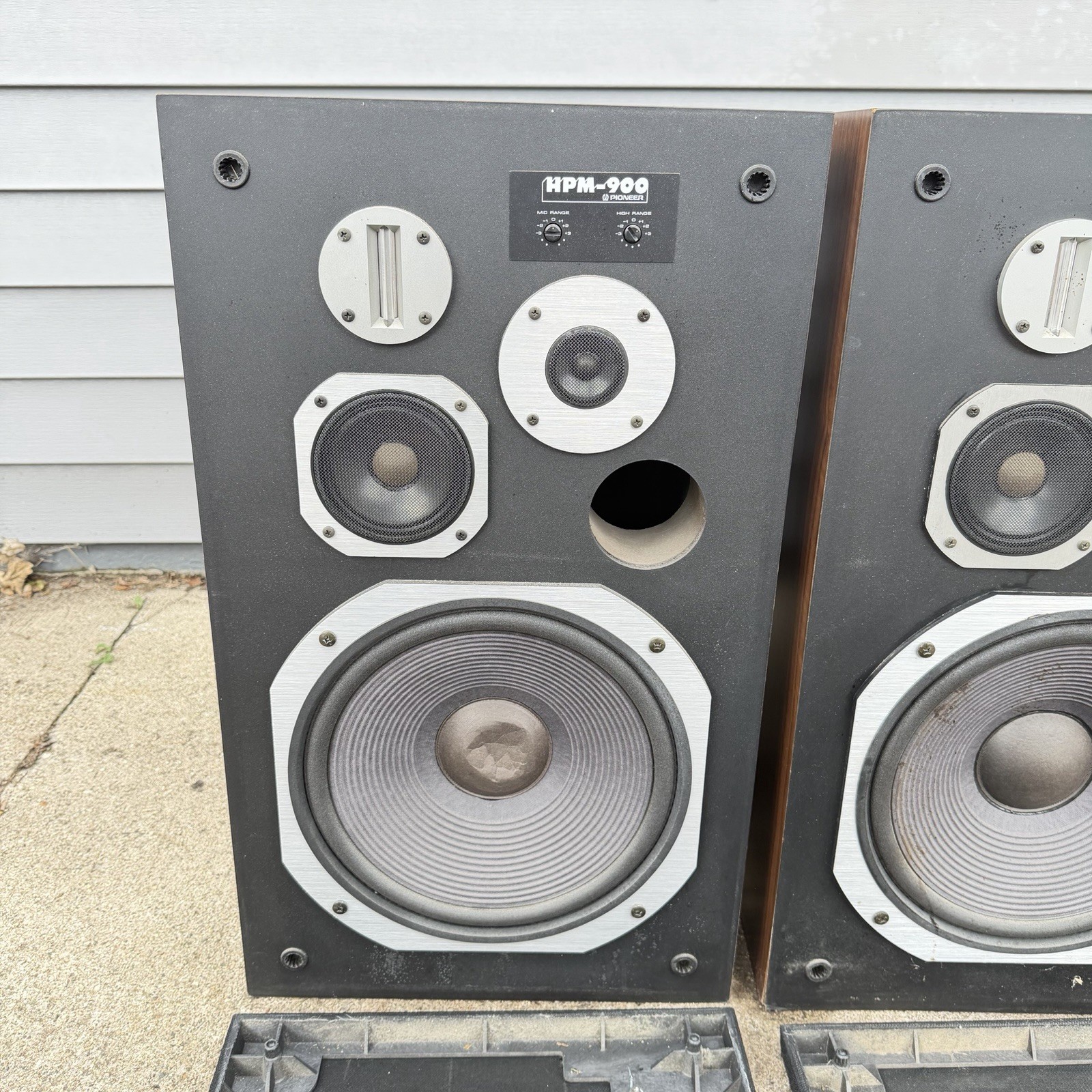 Vintage Pioneer HPM-900 Floor Speakers w/ Original Grill Covers Tested Working