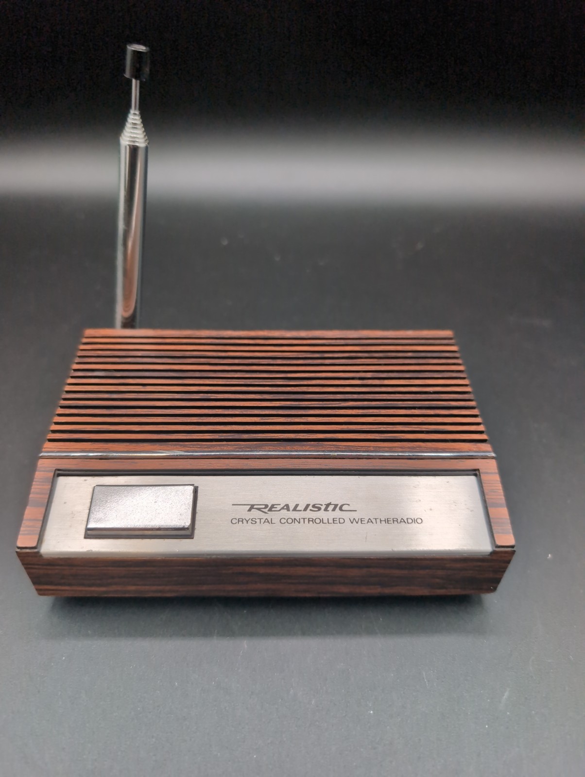 Vtg Realistic Crystal Controlled Weatheradio Weather Radio 12-141 Radio Shack