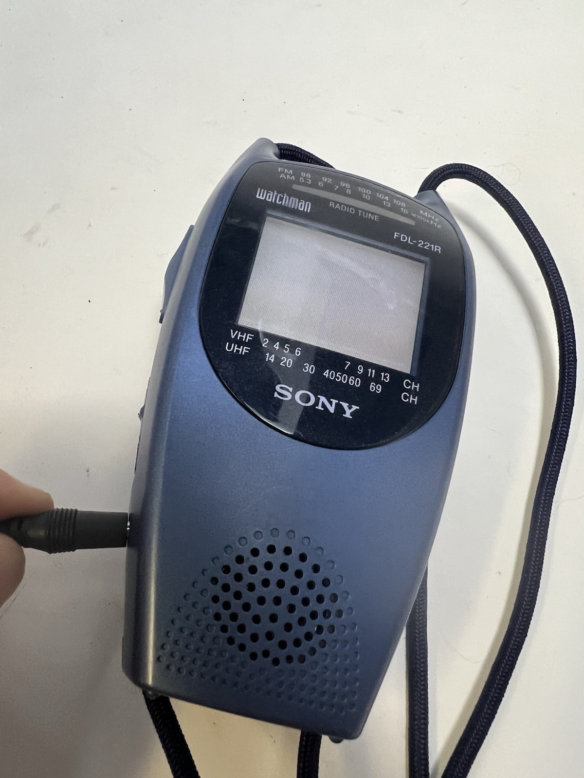 Sony Watchman FDL-221R 2.2 Color LCD TV Combo AM/FM Radio Tested Works (BLUE)