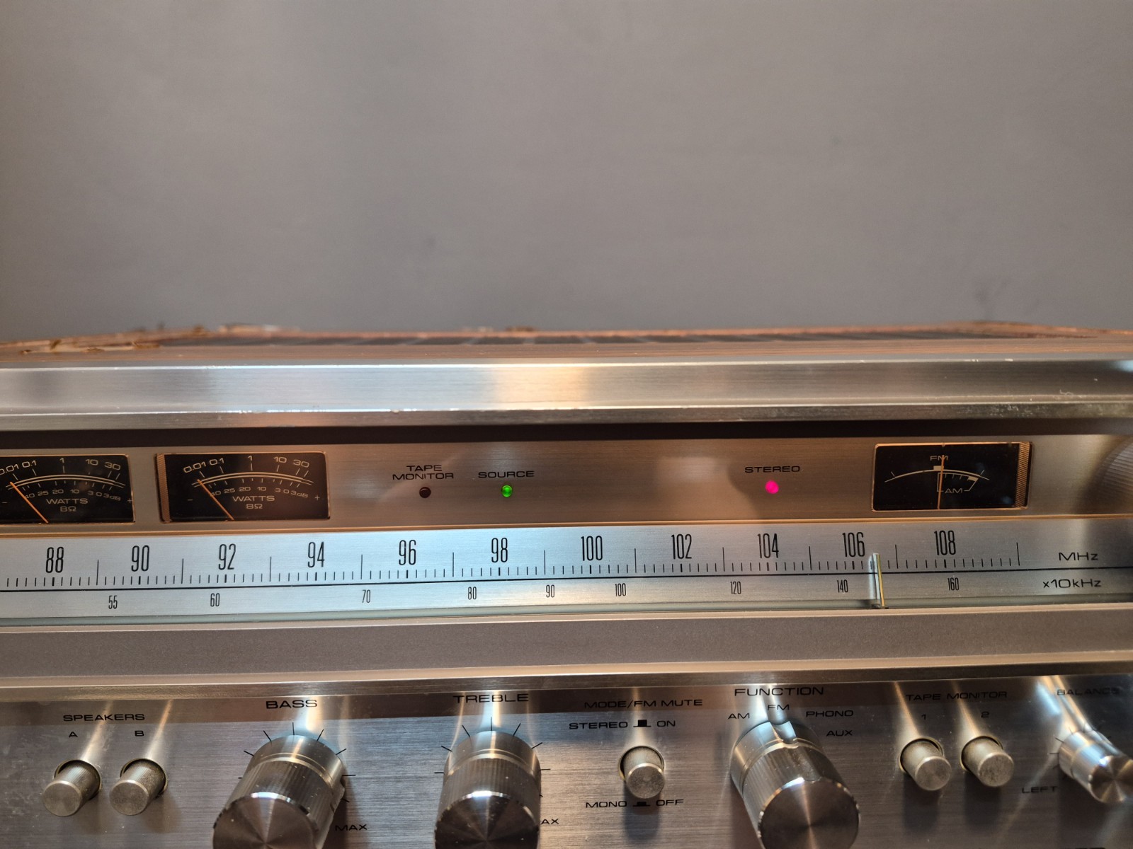 Vintage Pioneer SX-680 Stereo Receiver – Made in Japan – Silver Face Golden Era