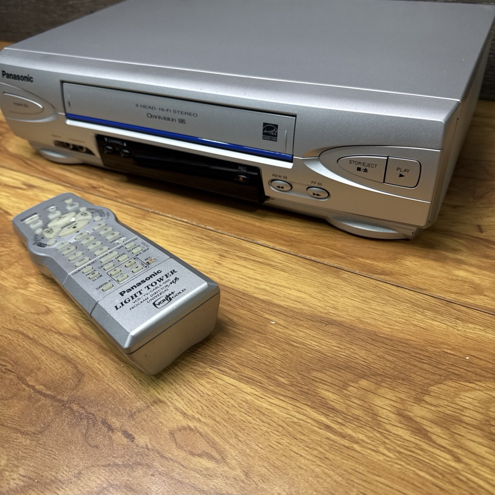 Panasonic PV-V4525S VHS VCR 4-Head Hi-Fi Omnivision Tested Working With Remote