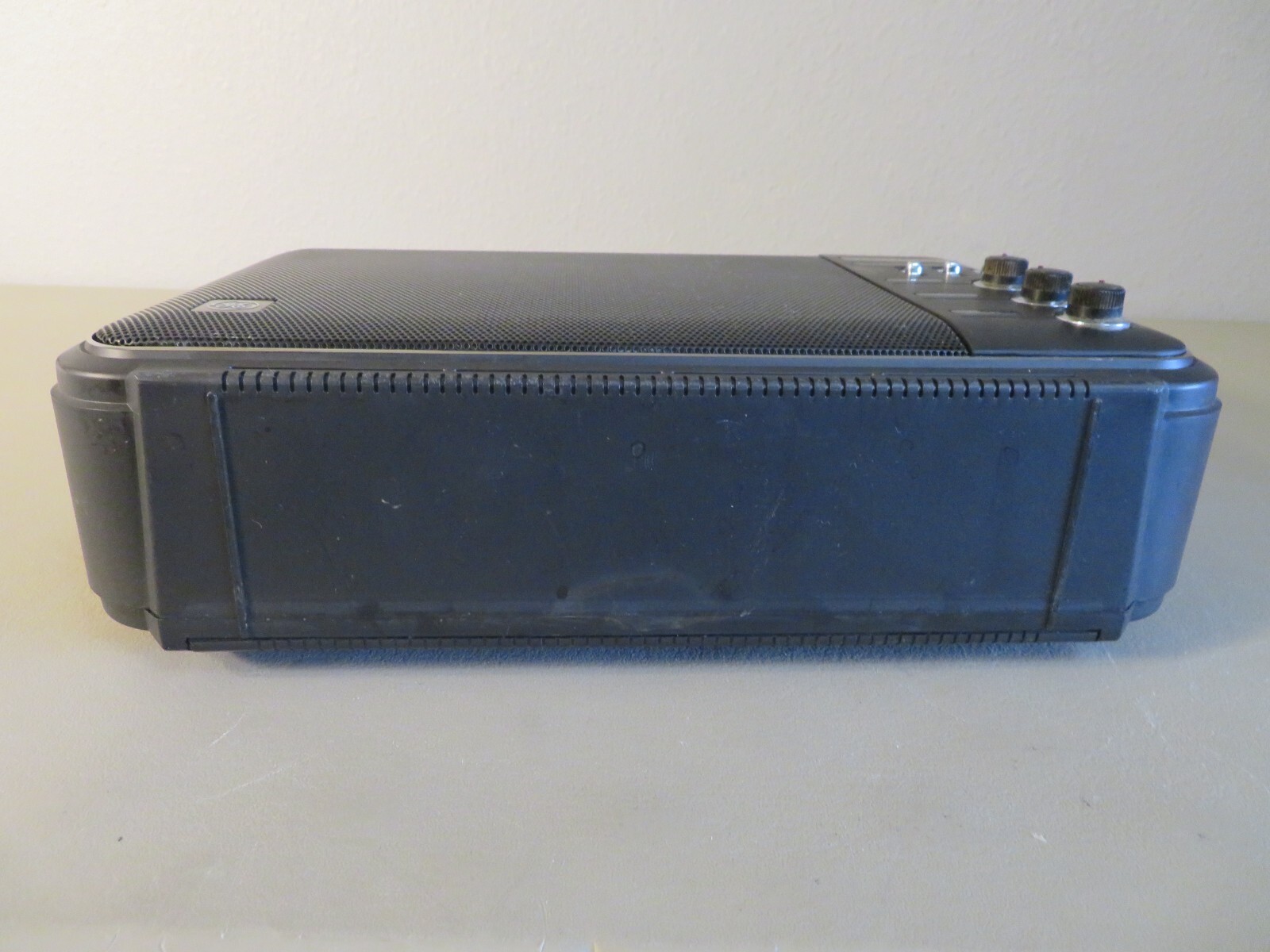 Vintage General Electric 7-2887A Portable AM-FM Radio Long Range Tested