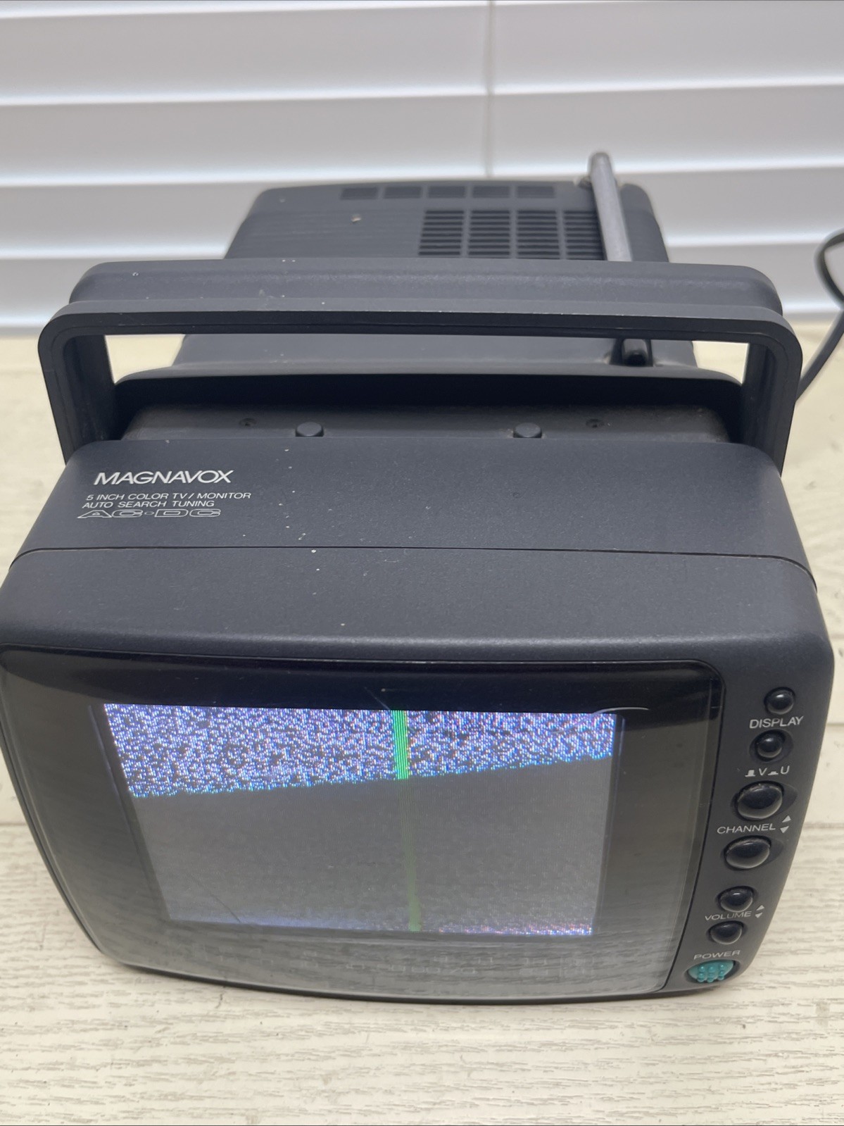 Vintage Magnavox RD0510 5″ Color CRT TV RCA Input Retro w/ Power Adapter