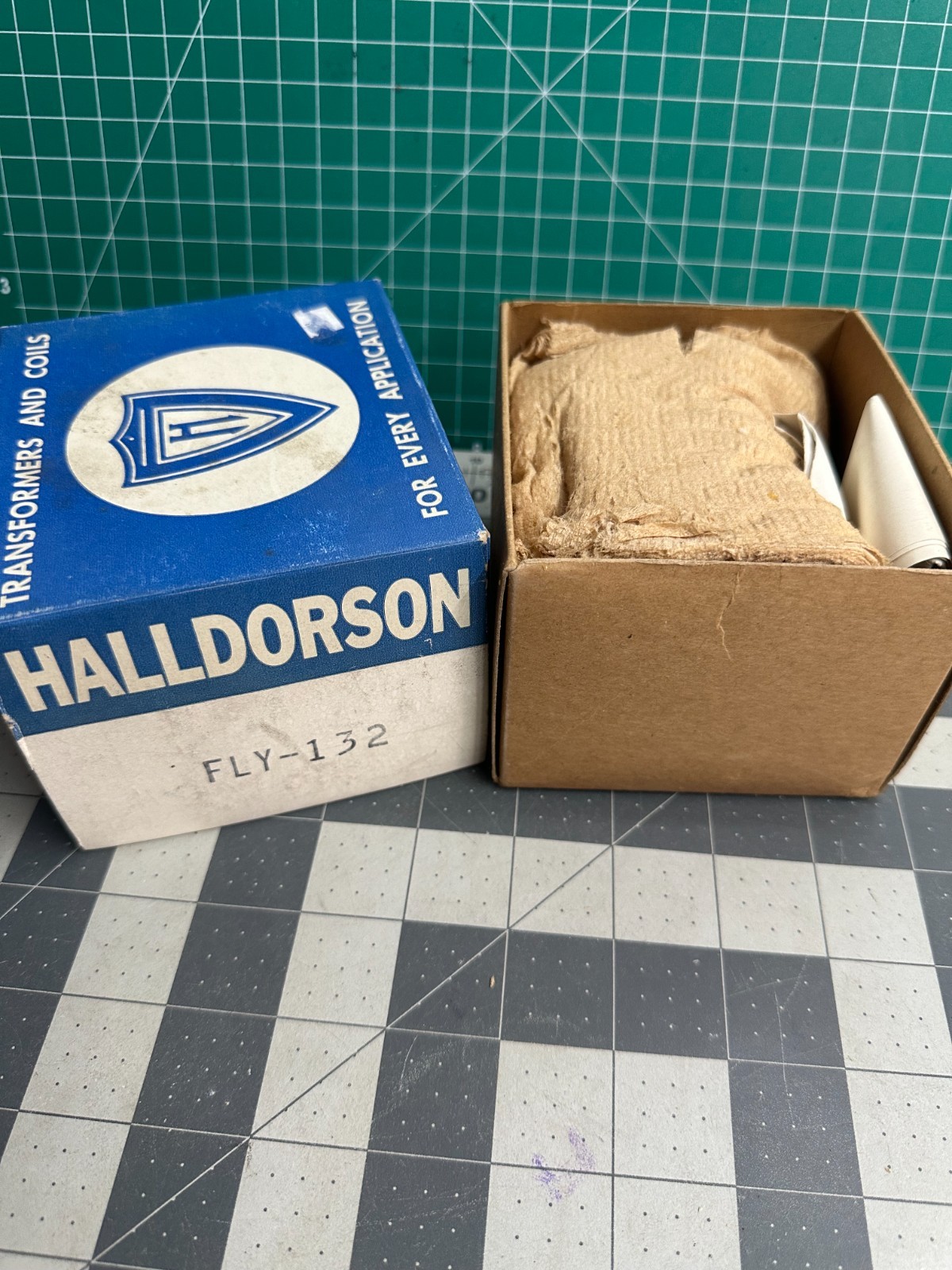 VINTAGE Halldorson Fly-132 Power Horizontal Output Transformer Zenith S-20099