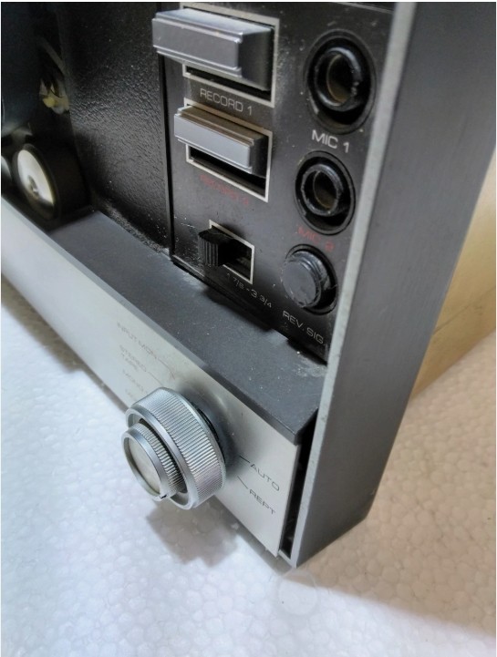 AMPEX Model 1450 Audio Recorder-Reproducer Reel to Reel Deck