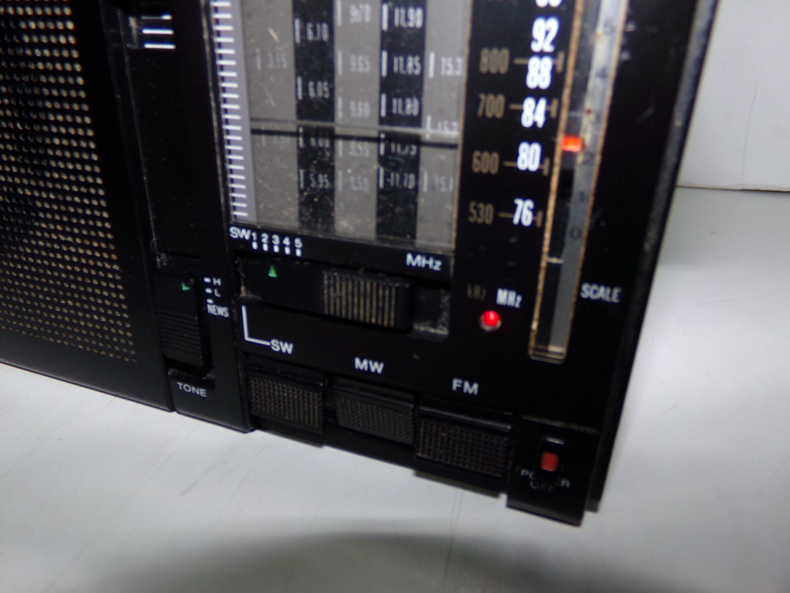 Vintage SONY Model ICF-7600 Multi Band Receiver Radio