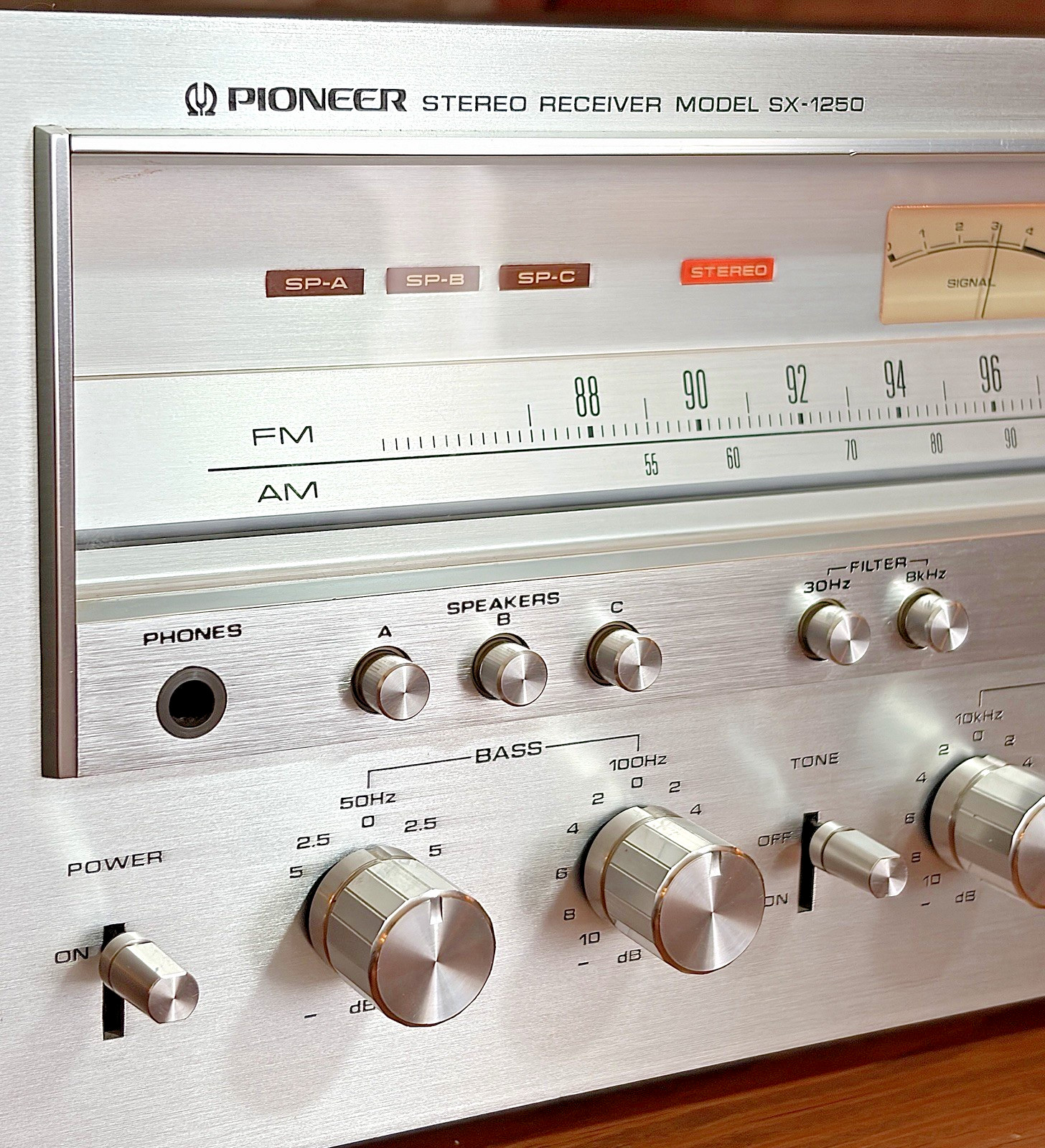 Vtg PIONEER SX-1250 AM/FM Stereo Receiver 160 Watts Recapped Upgraded Near MINT!