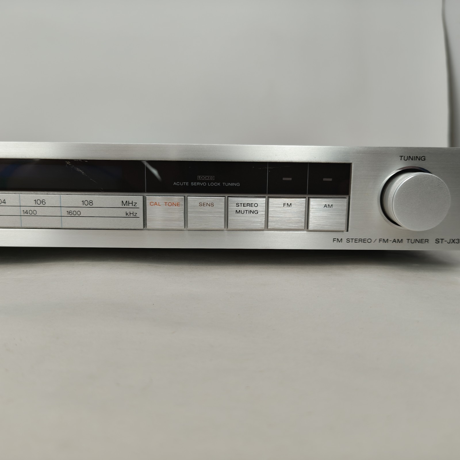 Sony FM Stereo/FM-AM Tuner ST-JX3
