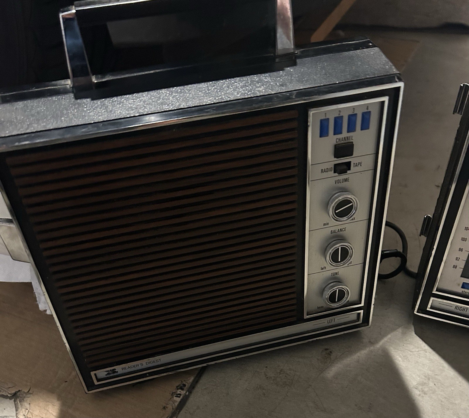Readers Digest RD60 Vintage Portable Eight Track Am FM Radio Stereo Works