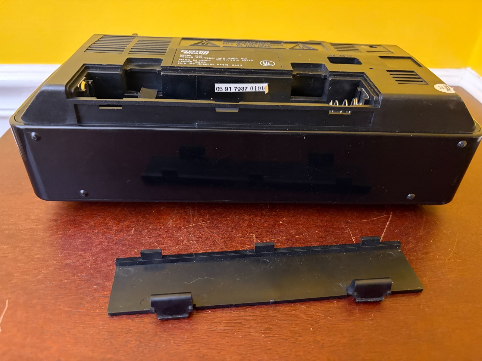 Vintange Electro Brand Portable AM/FM Radio Cassette Player Model 7937 Tested
