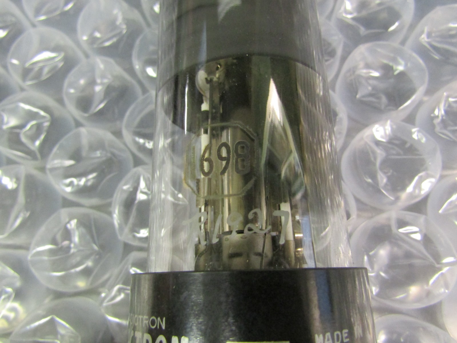 RCA ELECTRON TUBE 1698