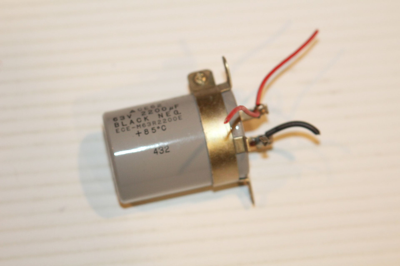 Vintage Realistic STA-80 Receiver Amp – OEM Filter Capacitor 63v 2200uf #CE62
