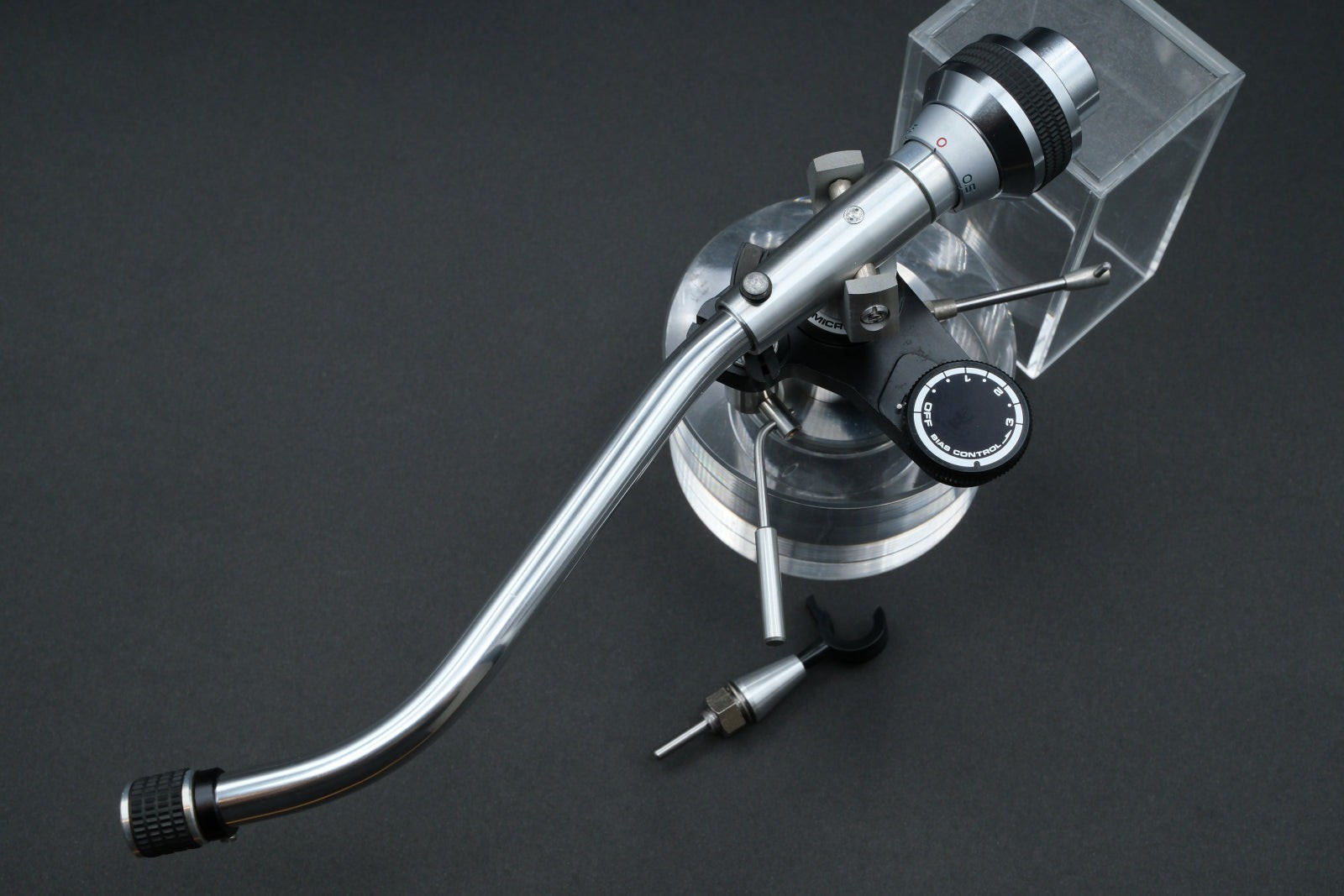 Micro Seiki MA303 Tonearm (01)
