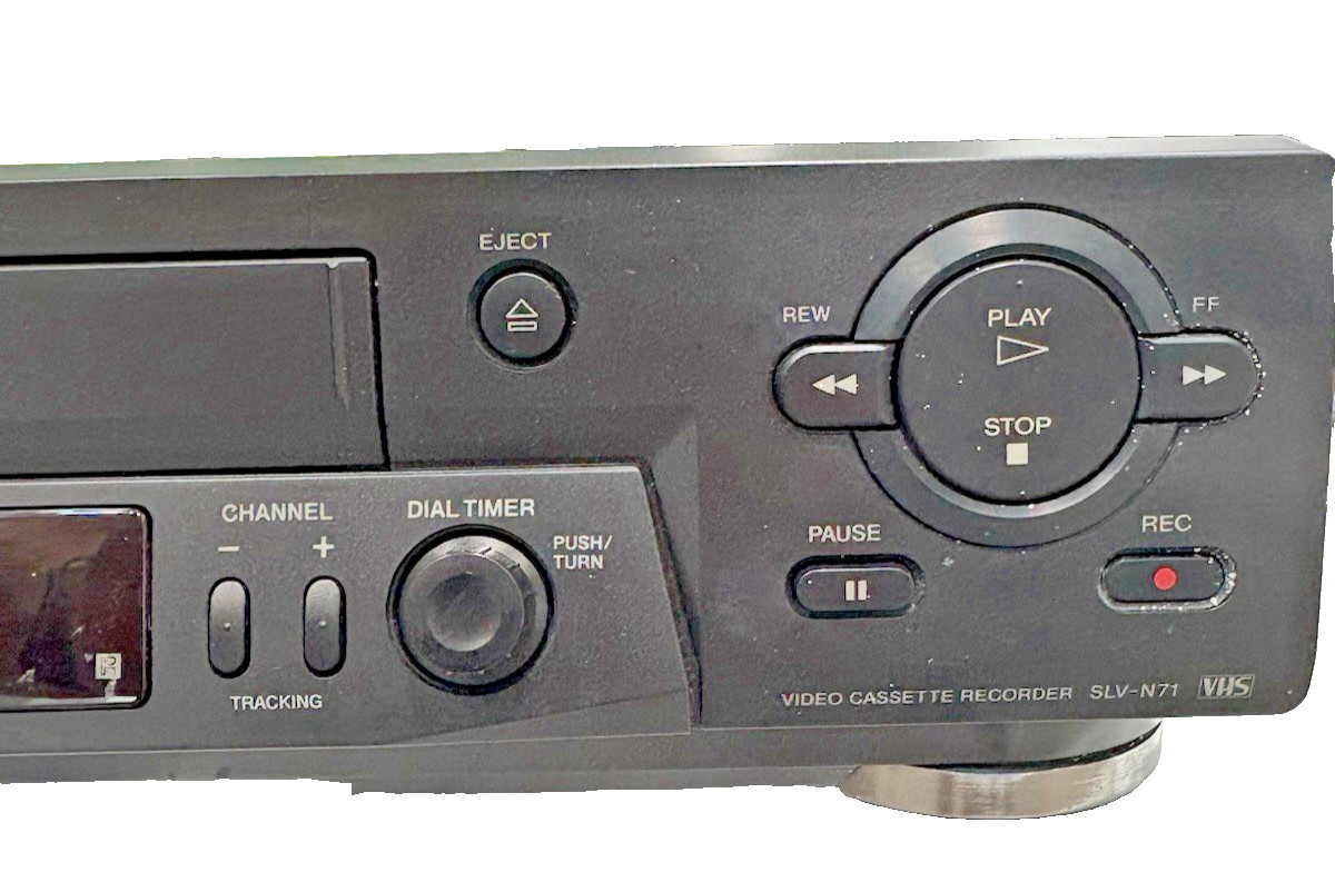 PRE-OWNED Sony SLV-N71 VCR Video Cassette Recorder VHS Player Black Hi-Fi Stereo