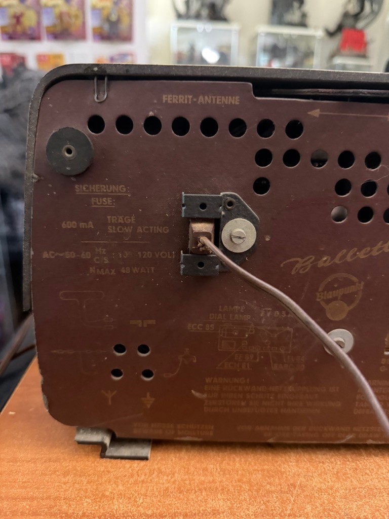 Blaupunkt Ballett Type 2602 German Tube AM,FM,SW,Radio Working