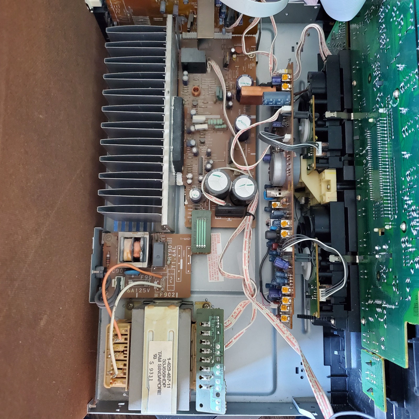 Sony HST-231 Stereo Tuner Cassette Combo Deck – Tested – Good Condition (READ)