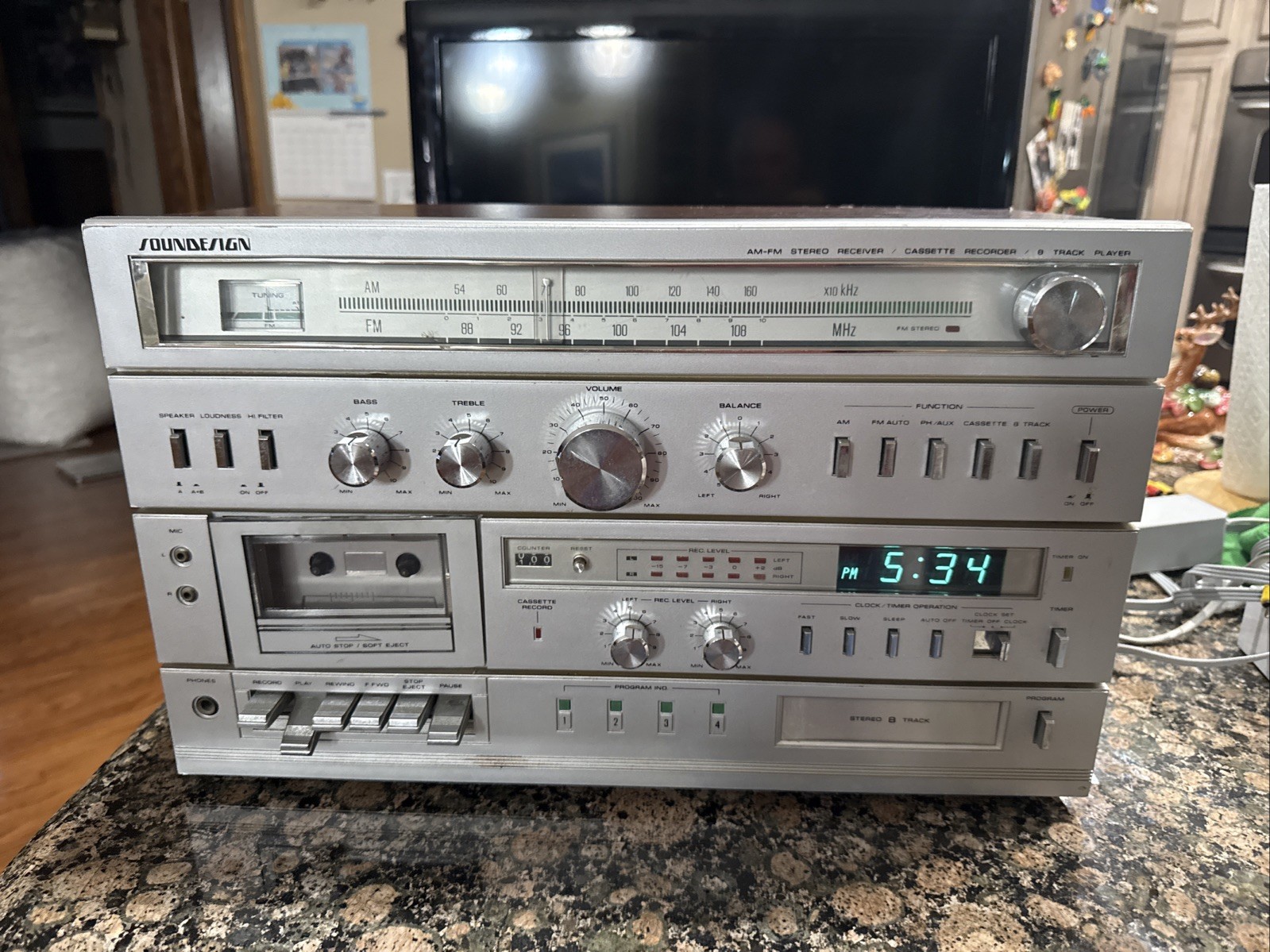 Soundesign 5959 AM-FM Stereo Receiver Cassette/ 8 Track Player – (Parts/Repair)