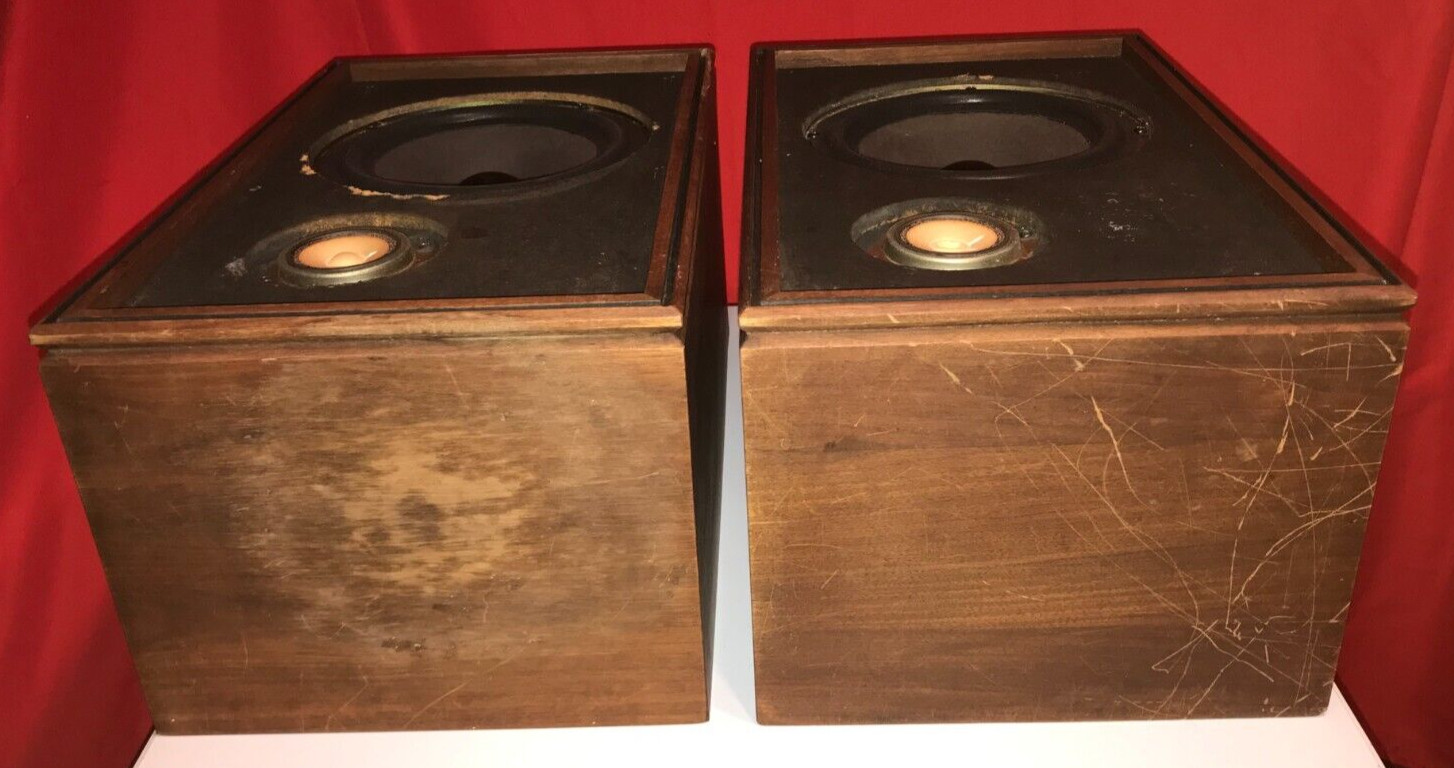 Vintage Pair Of Sony Speakers 2 Way 8″ Woofers Both Tested And Both Sound Great