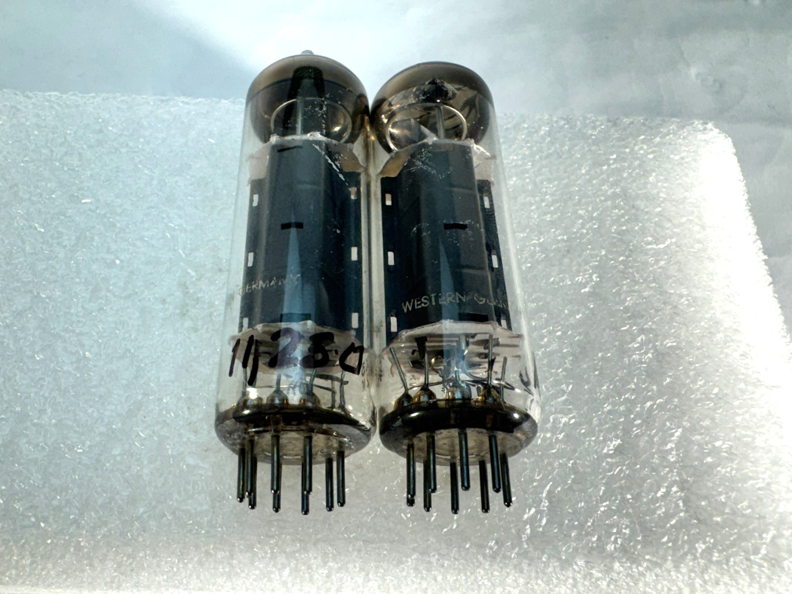 Telefunken 7189 Ribbed Gray Plate. Halo. Germany. Strong Pair (M2)