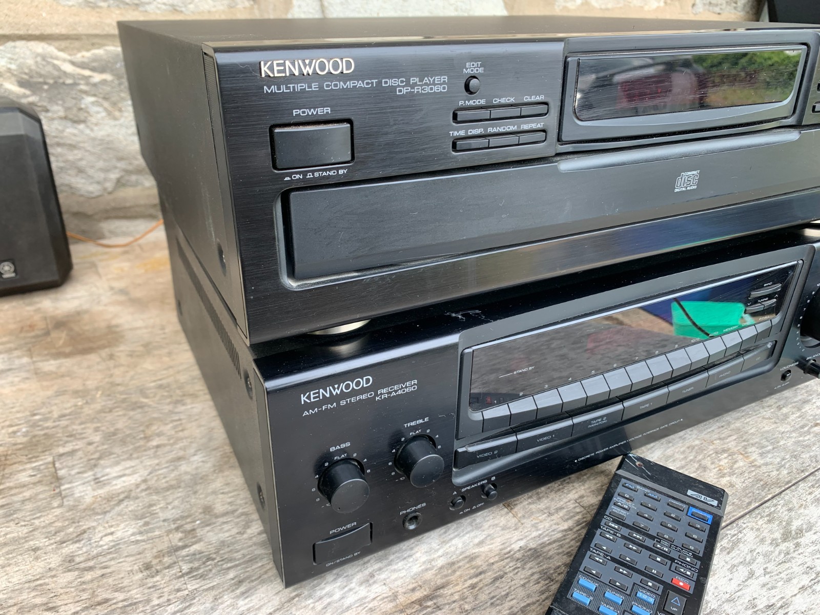 Kenwood KR-A4060 VTG AM/FM Stereo Receiver & DP-R3060 5 CD Compact disc Changer