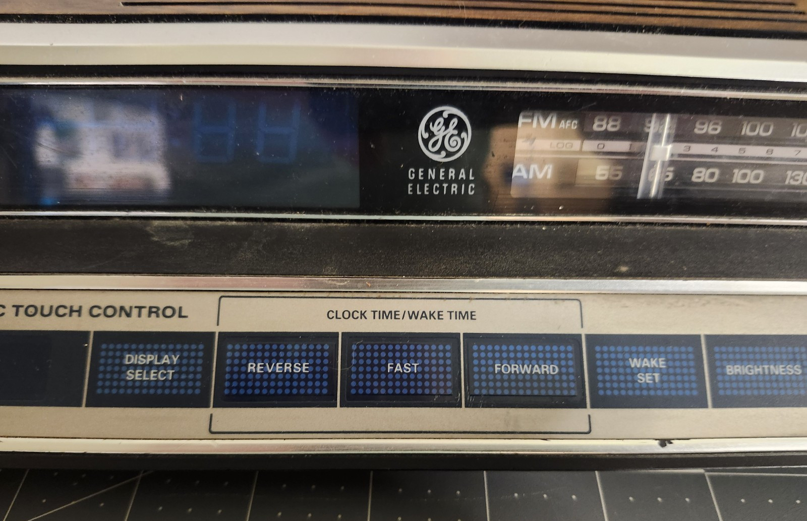GE General Electric Touch Control AM/FM Digital Alarm Clock Radio 7-4662C Tested
