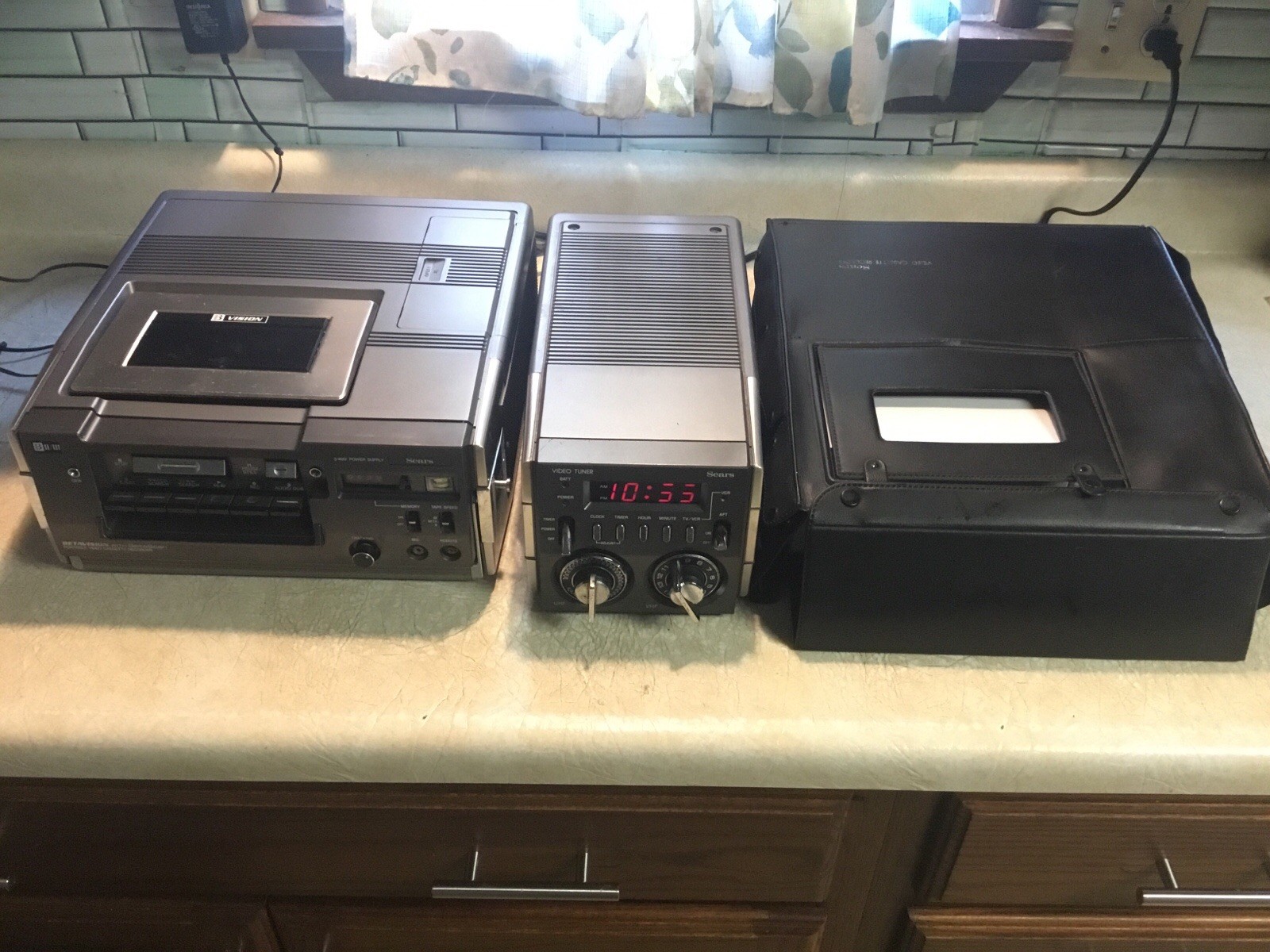 Sears Betavision VCR & Case & Video Tuner Clock VHF/UHF POWER UP RARE 1980 Lot