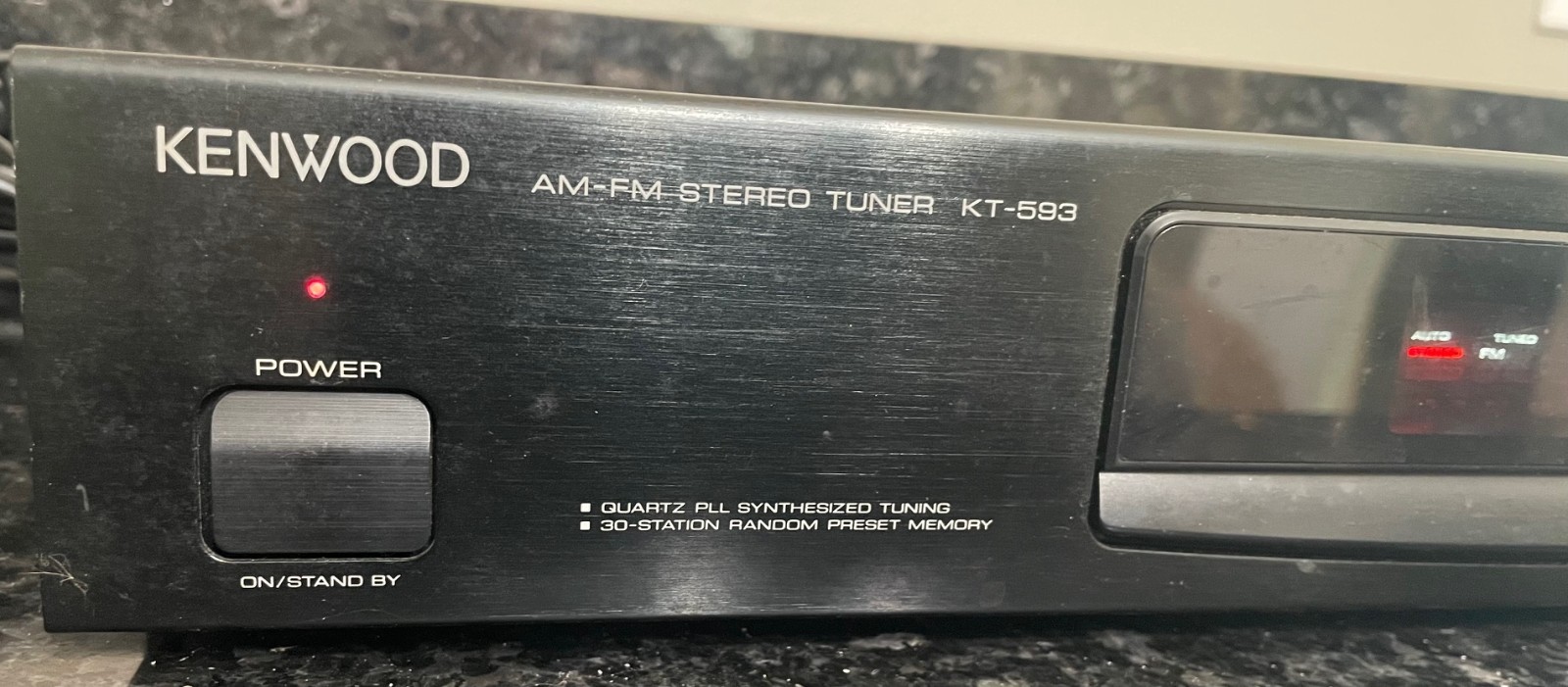 Kenwood KT‑593 Quartz Synthesized AM/FM Stereo Tuner – 30‑Station Memory