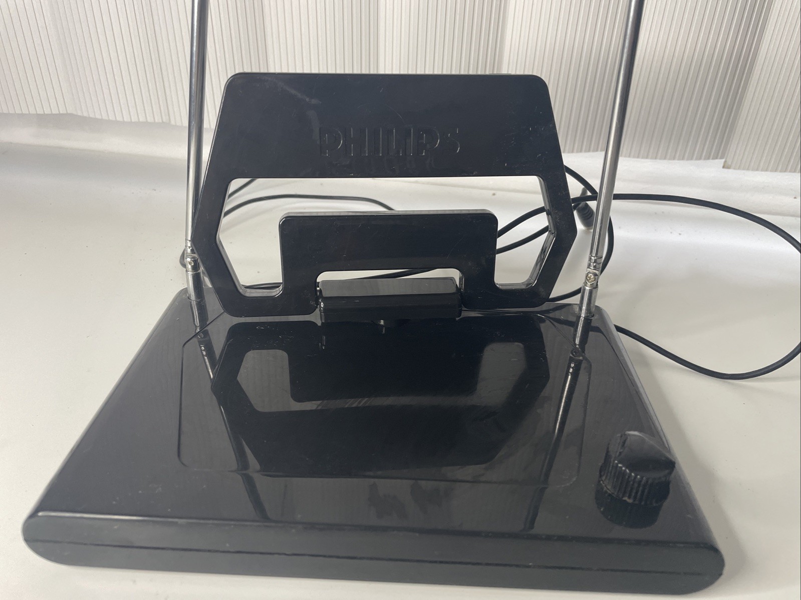 Philips Indoor FM Radio TV Antenna SDV2210/27