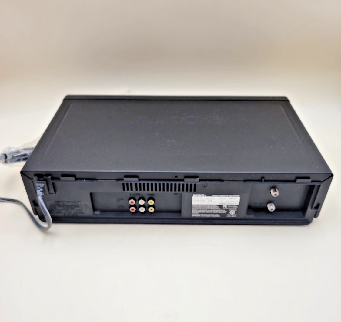 VTG Sony SLV-N71 Video Cassette Recorder Black Plastic Auto Head Cleaner