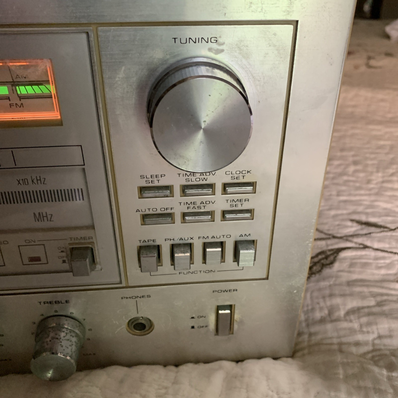 Soundesign PLL 6943 AM/FM Stereo Receiver w/ Cassette & 8-Track & Record Player