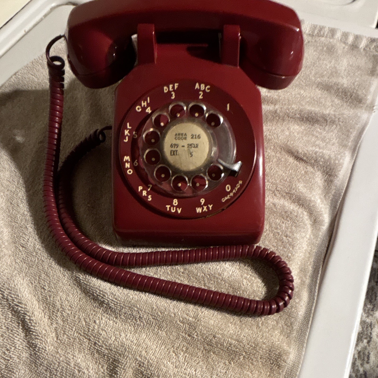 Cortelco 600 Burgundy Rotary DTelephone wCoiled Cord perfect condition works