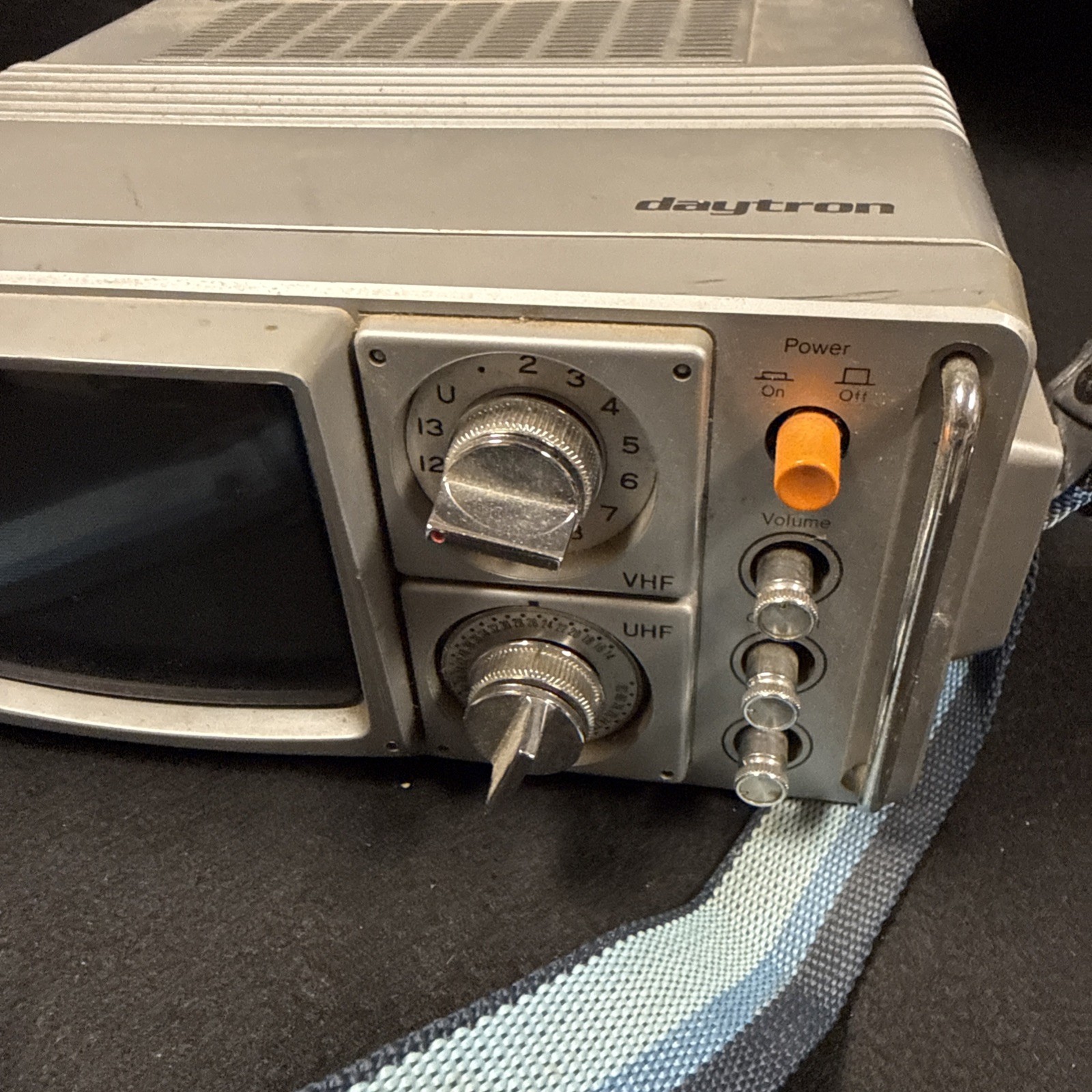 Daytron DT-505 Vintage Portable TV VHF UHF Rare PARTS. No Power Cable